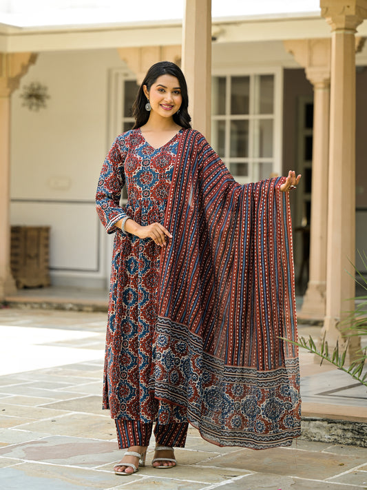 Brown flared hand embroidered printed kurti pant dupatta set.