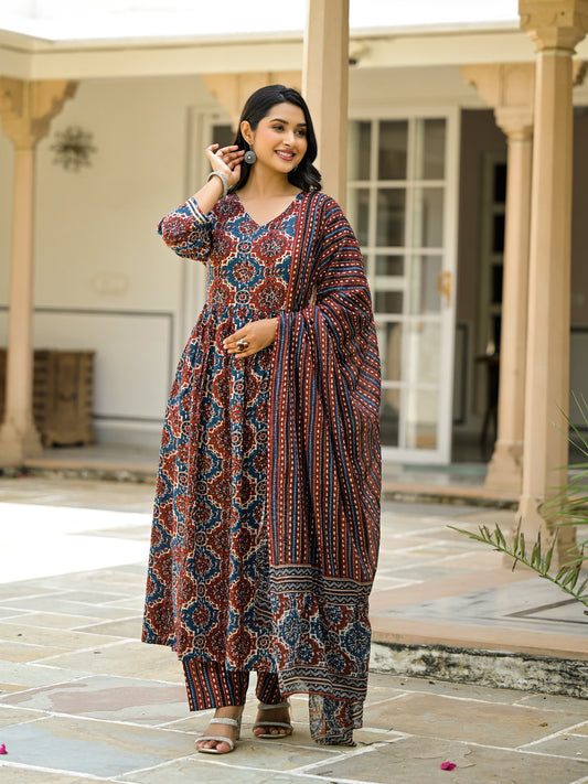 Brown flared hand embroidered printed kurti pant dupatta set.